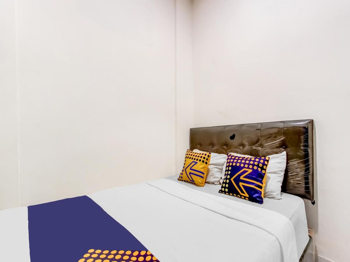 Oyo Life 91374 Asia Stay Semarang Syariah Extérieur photo