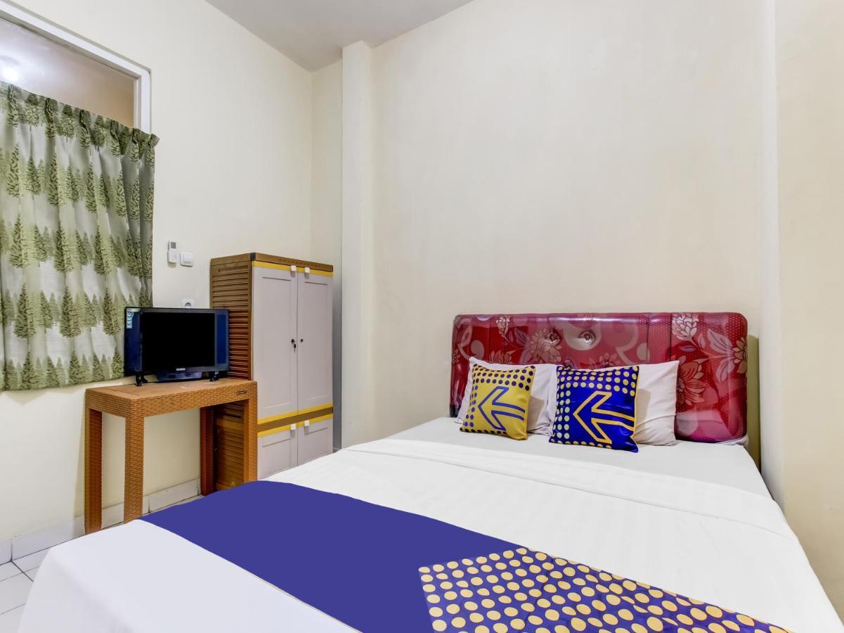 Oyo Life 91374 Asia Stay Semarang Syariah Extérieur photo